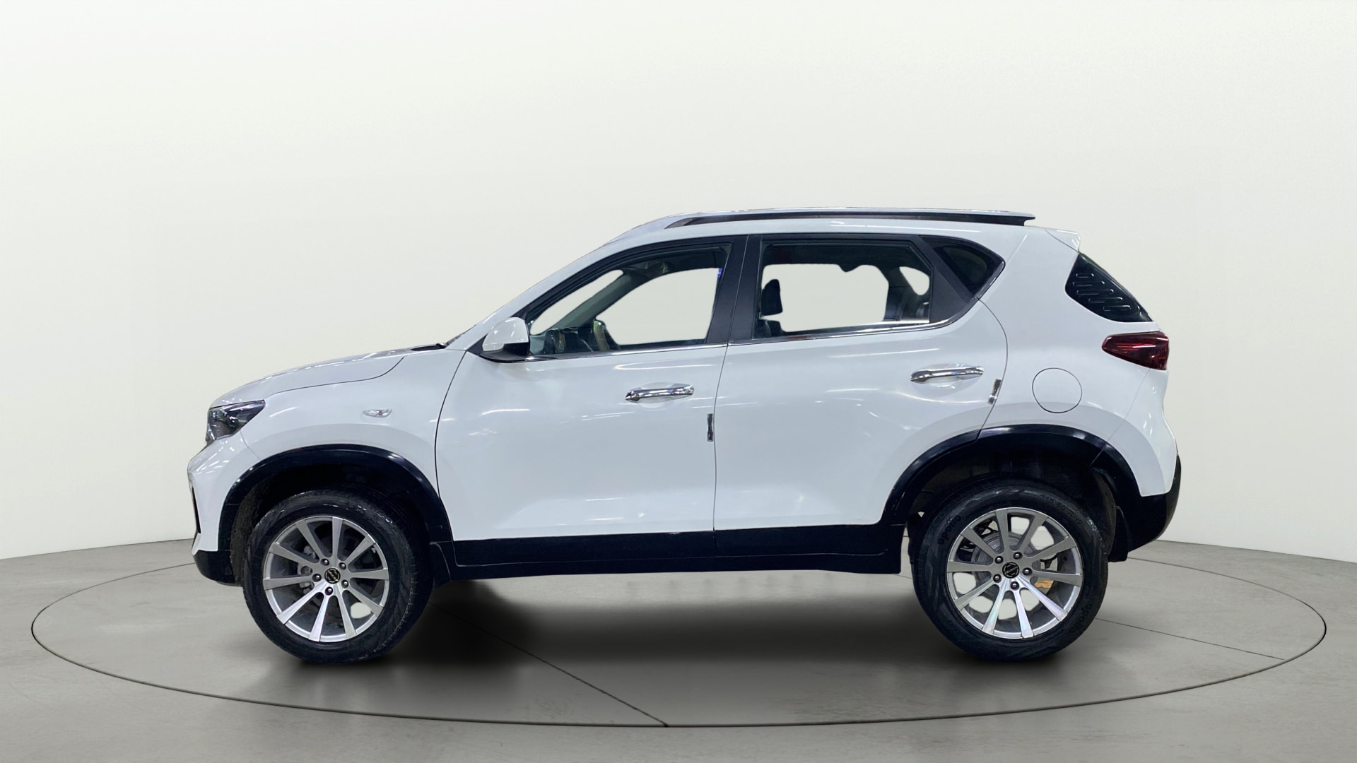 View 2022 Kia Sonet HTK Diesel Image 25 Used 2022 Kia Sonet HTK Diesel Image 25