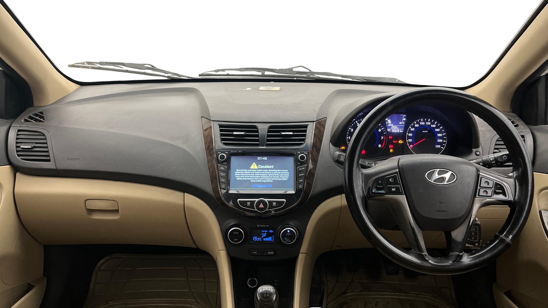 View 2016 Hyundai Verna 1.6 VTVT SX Image 15 Used 2016 Hyundai Verna 1.6 VTVT SX Image 15