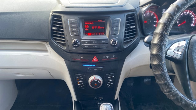 View Mahindra XUV300 Image 17 Used Mahindra XUV300 Image 17