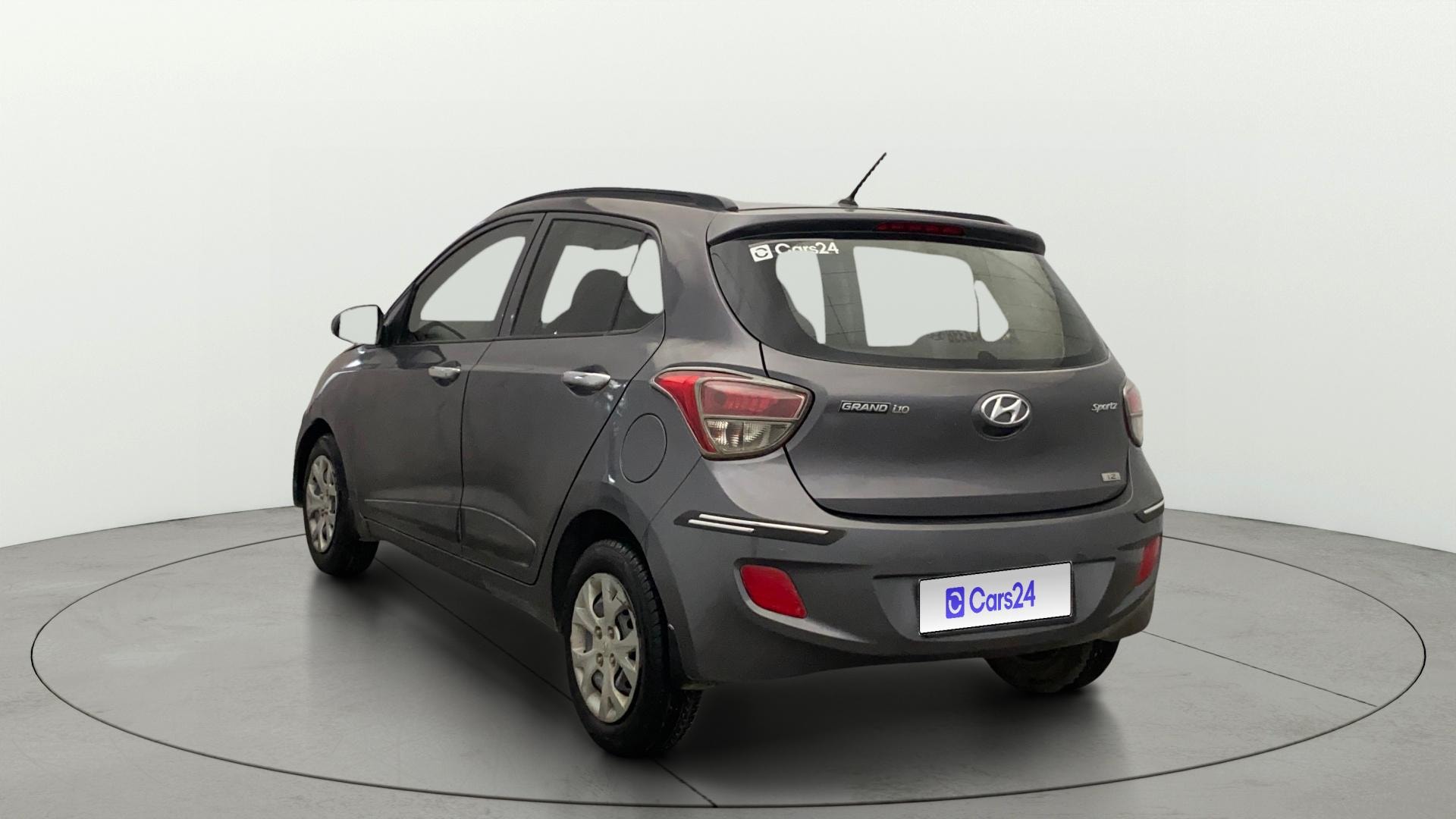 View 2015 Hyundai Grand i10 Sportz 1.2 Kappa Image 2 Used 2015 Hyundai Grand i10 Sportz 1.2 Kappa Image 2