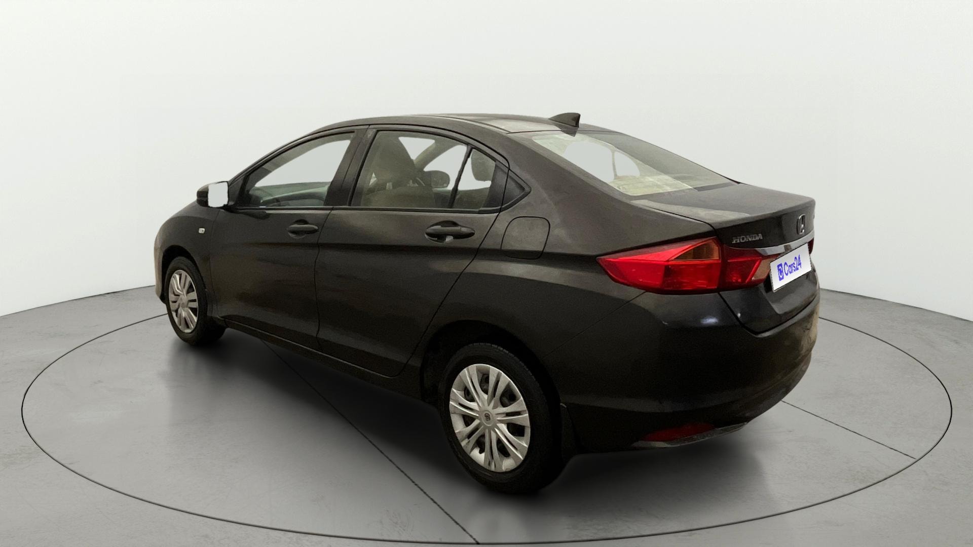View 2015 Honda City ZX MT Diesel Anniversary Edition Image 2 Used 2015 Honda City ZX MT Diesel Anniversary Edition Image 2