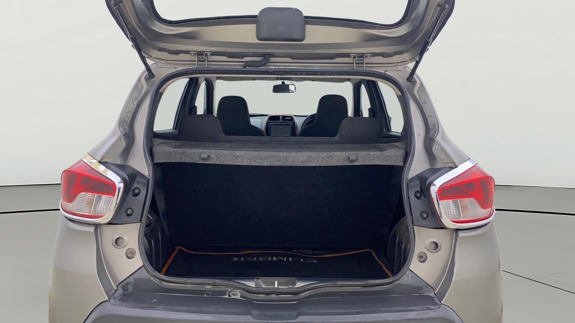View 2019 Renault Kwid RXT 1.0 Driver Airbag Option Image 38 Used 2019 Renault Kwid RXT 1.0 Driver Airbag Option Image 38