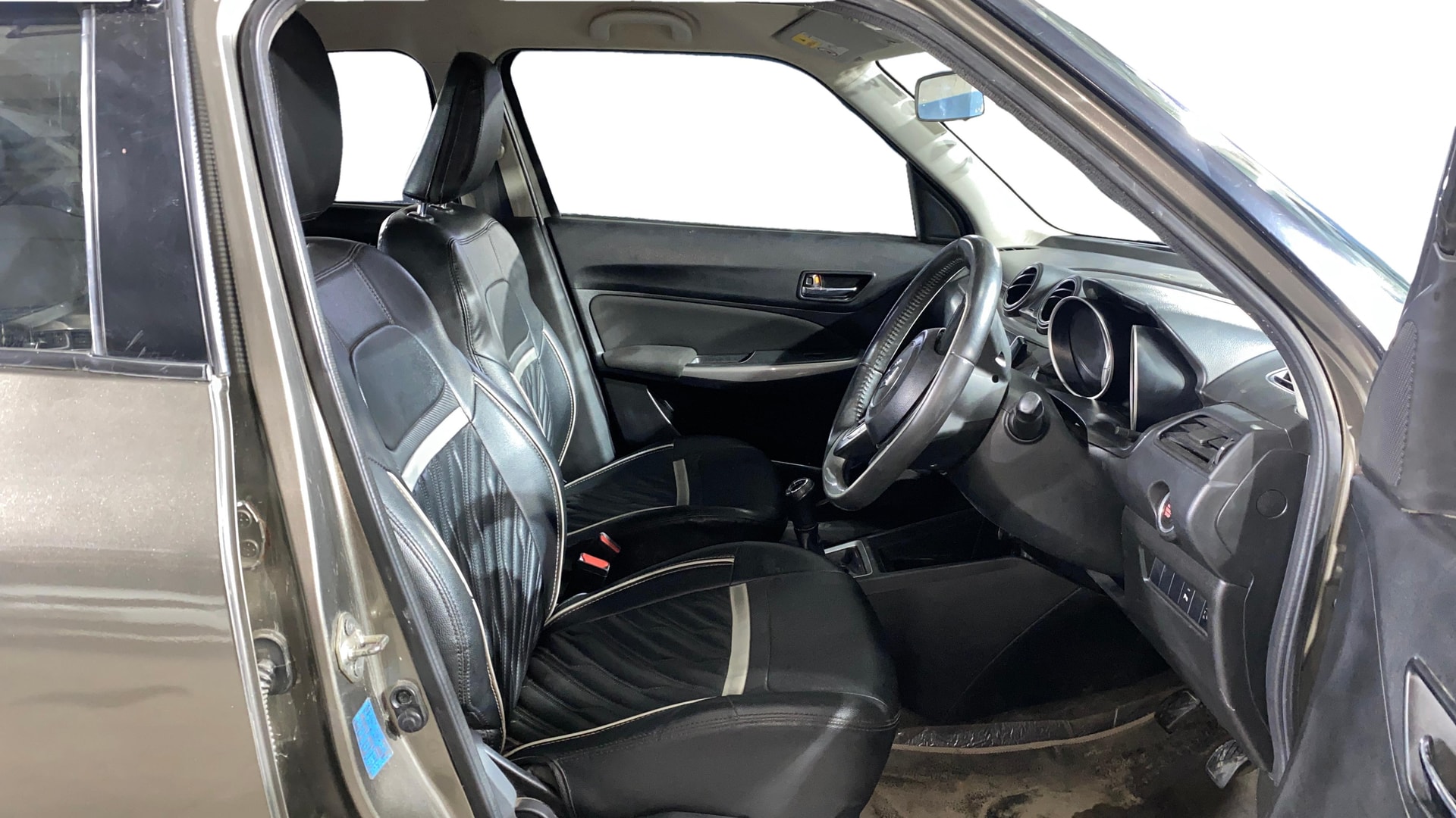View 2018 Maruti Suzuki 1000 Base Variant Image 26 Used 2018 Maruti Suzuki 1000 Base Variant Image 26