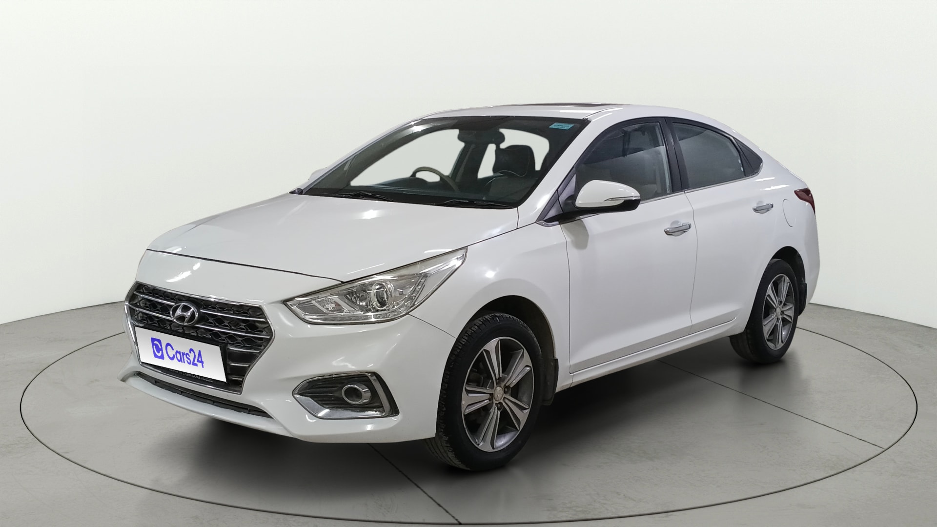 View 2018 Hyundai Verna 1.6 VTVT SX (O) Image 38 Used 2018 Hyundai Verna 1.6 VTVT SX (O) Image 38