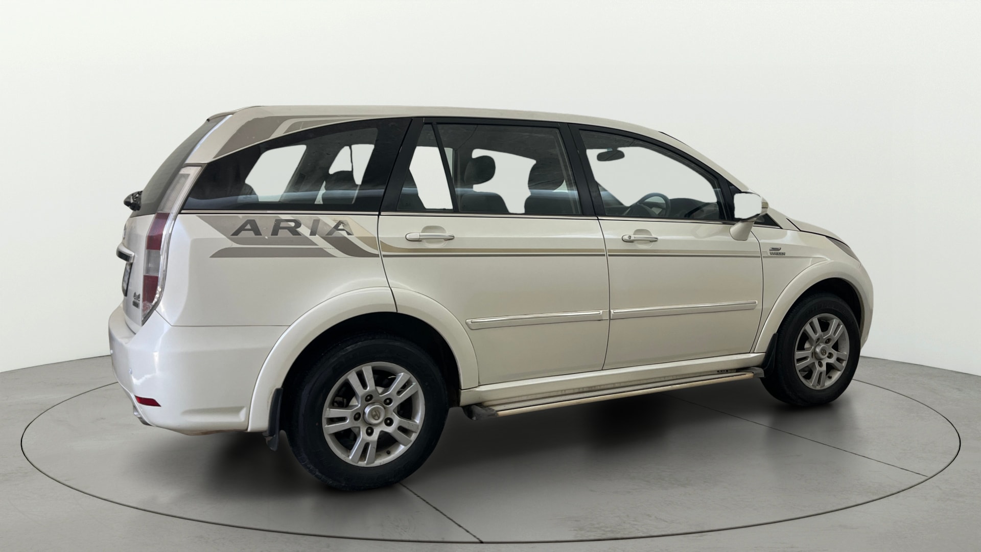 View 2014 Tata Aria Pride 4x4 Image 44 Used 2014 Tata Aria Pride 4x4 Image 44