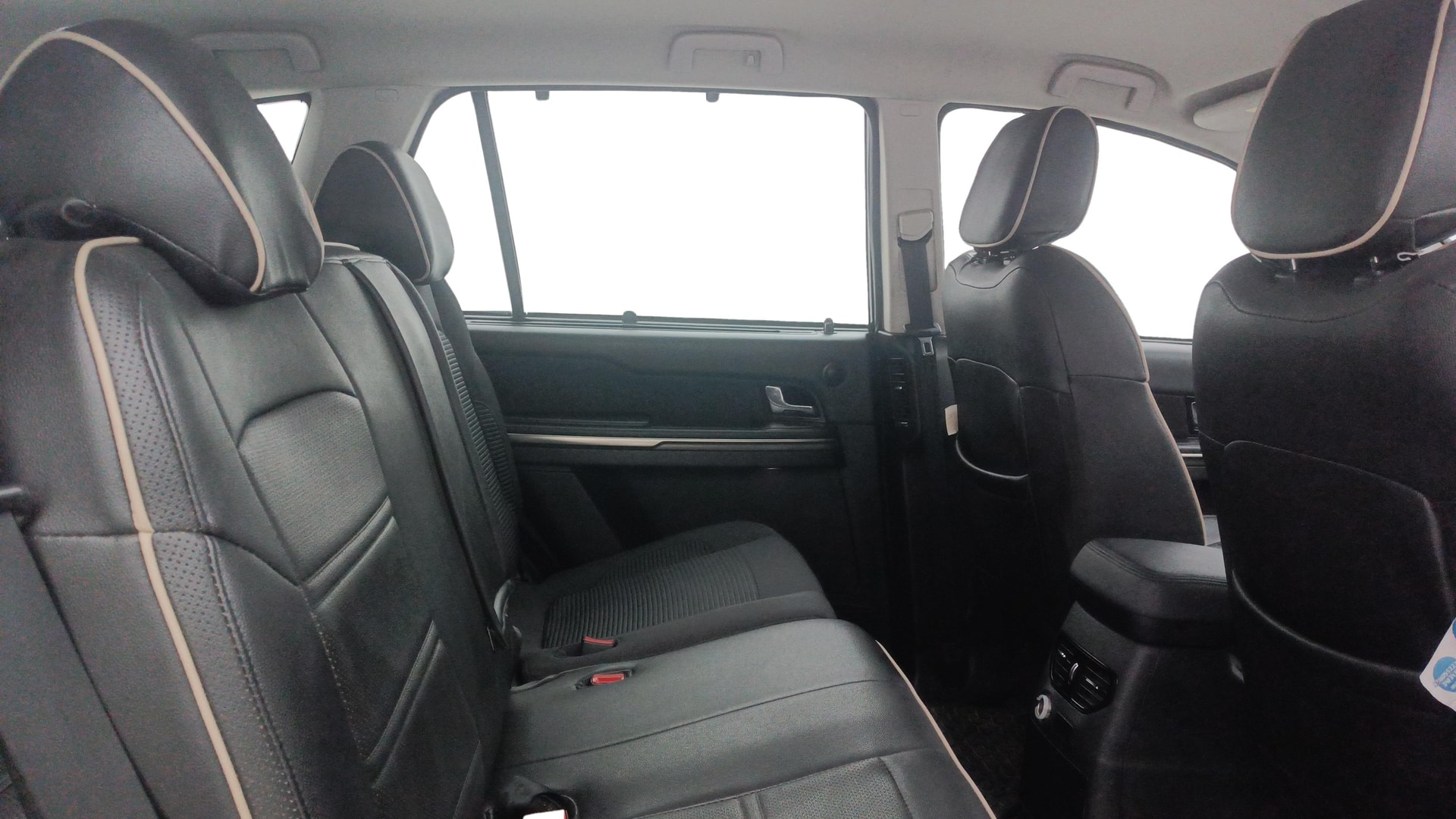 View 2018 Tata Hexa XMA 4X2 Image 36 Used 2018 Tata Hexa XMA 4X2 Image 36