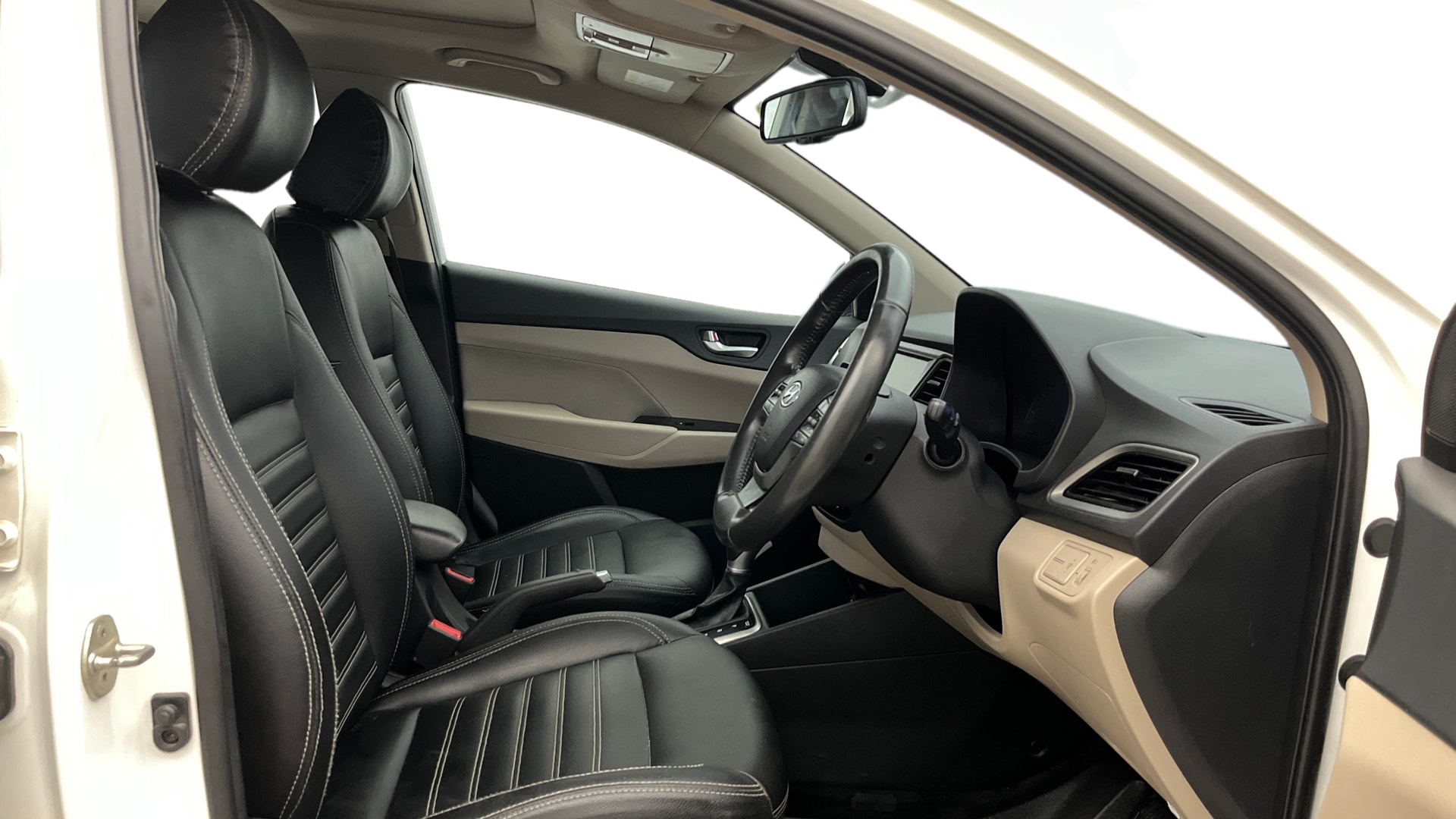View 2019 Hyundai Verna 1.4 VTVT E Image 28 Used 2019 Hyundai Verna 1.4 VTVT E Image 28