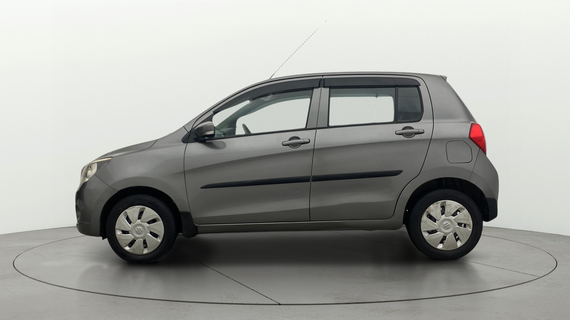 View 2016 Maruti Suzuki 1000 Base Variant Image 5 Used 2016 Maruti Suzuki 1000 Base Variant Image 5