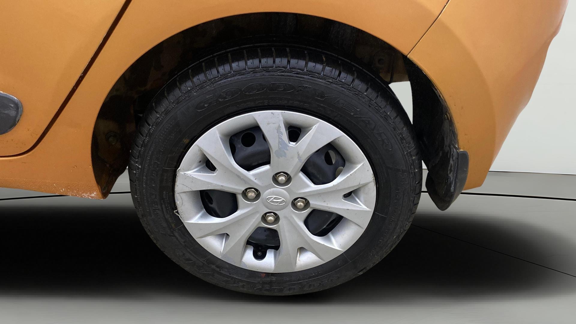 View 2017 Hyundai Grand i10 Sportz 1.2 Kappa Image 11 Used 2017 Hyundai Grand i10 Sportz 1.2 Kappa Image 11