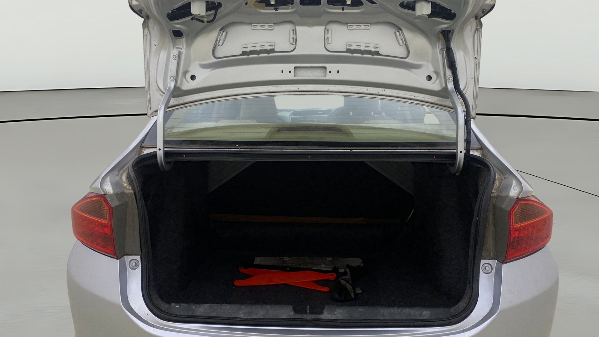 View 2015 Honda City ZX MT Diesel Anniversary Edition Image 36 Used 2015 Honda City ZX MT Diesel Anniversary Edition Image 36
