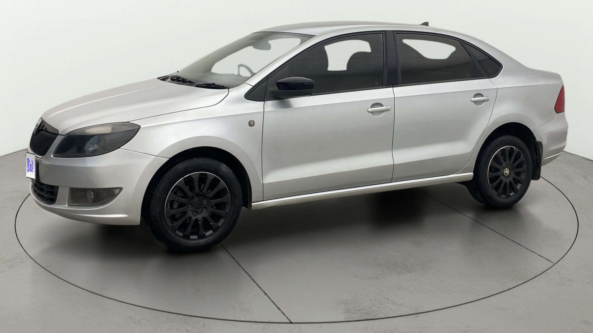 View 2015 Skoda Rapid 1.5 TDI CR Elegance AT Image 35 Used 2015 Skoda Rapid 1.5 TDI CR Elegance AT Image 35