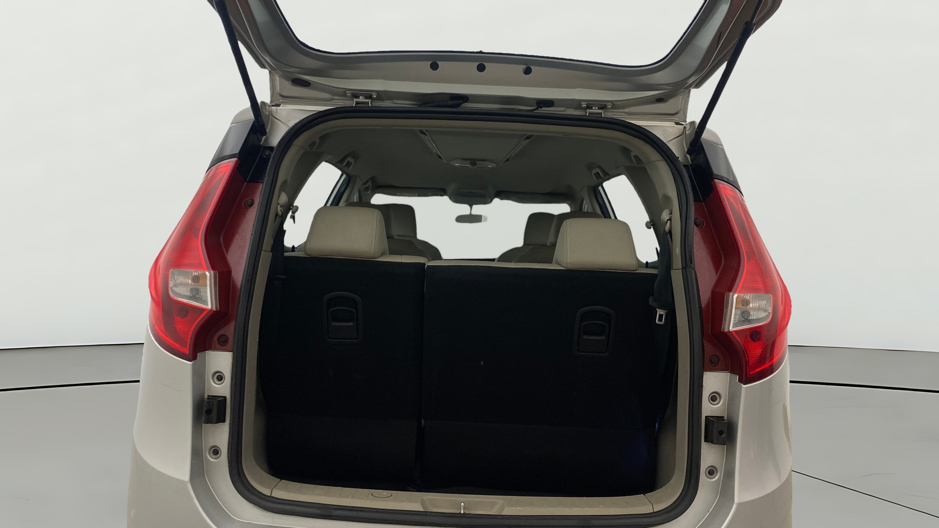 Used 2018 Mahindra Marazzo Used 2018 Mahindra Marazzo