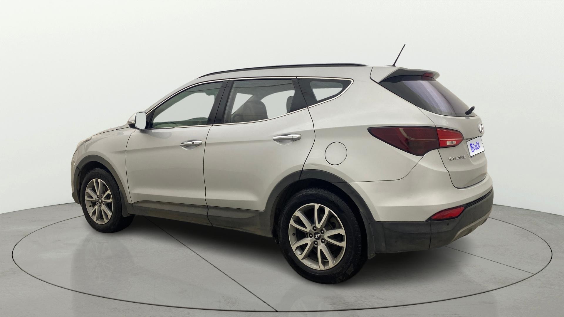 View 2015 Hyundai Santa Fe 4WD AT Image 2 Used 2015 Hyundai Santa Fe 4WD AT Image 2