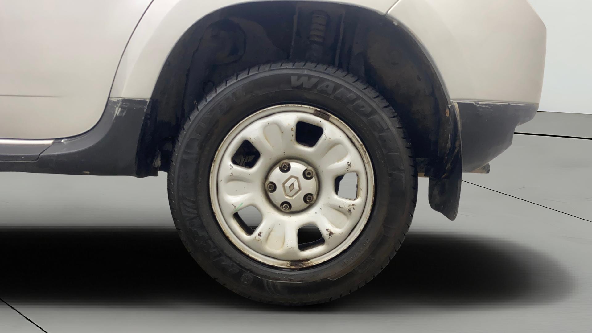 View 2015 Renault Duster 85 PS RxL plus Diesel Image 7 Used 2015 Renault Duster 85 PS RxL plus Diesel Image 7