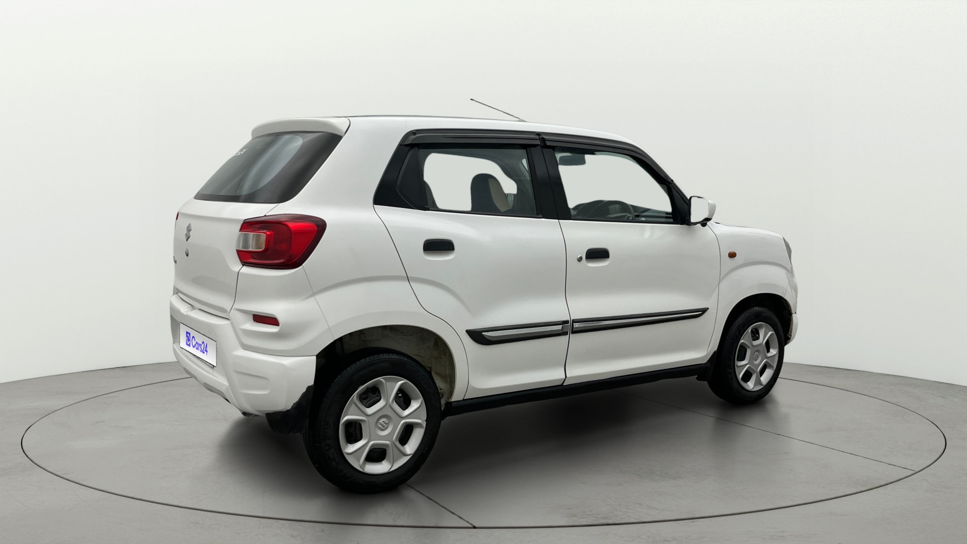 View 2023 Maruti Suzuki 1000 Base Variant Image 42 Used 2023 Maruti Suzuki 1000 Base Variant Image 42