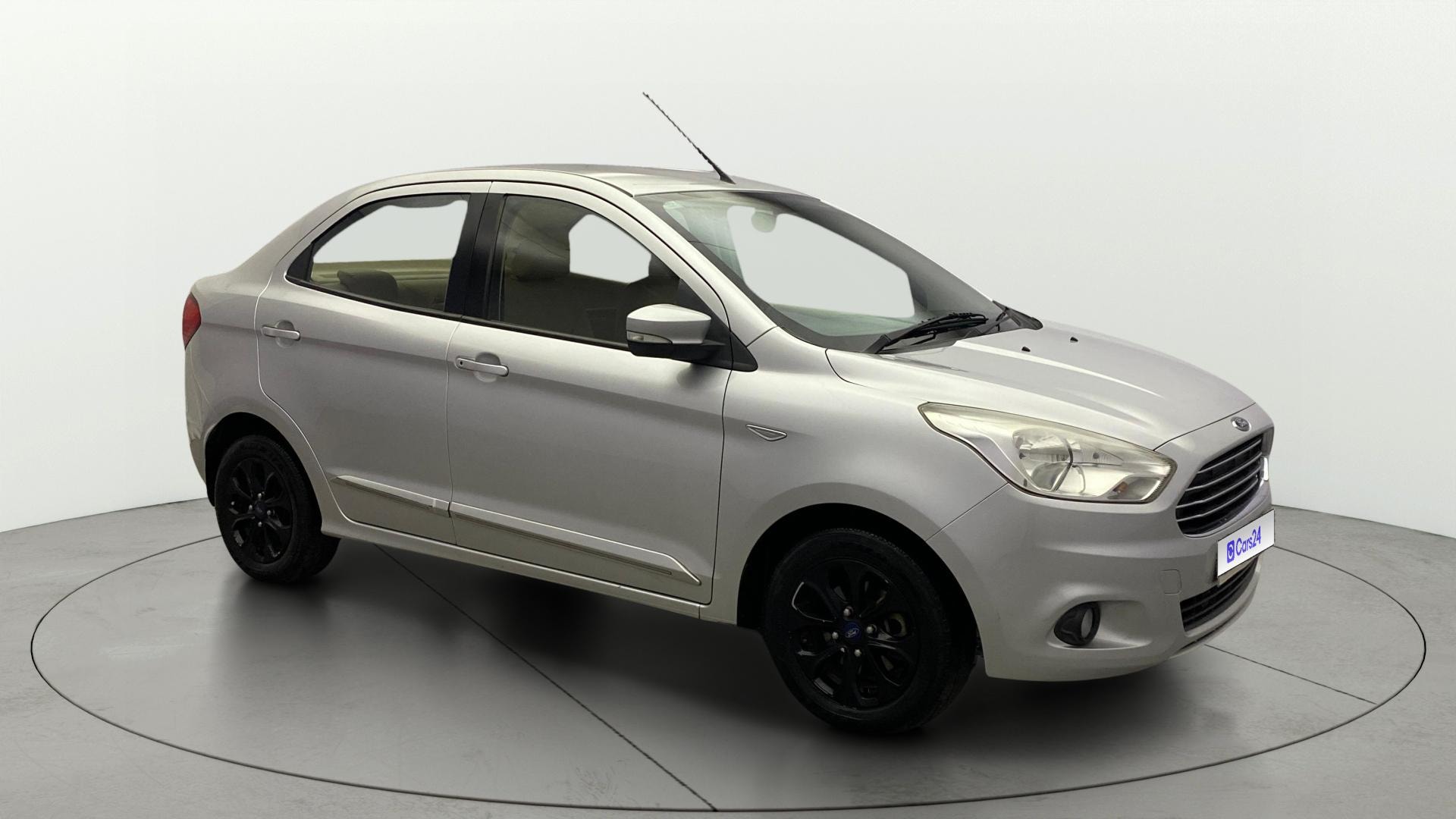 View 2016 Ford Figo Aspire 1.2P Ambiente MT BS IV Image 13 Used 2016 Ford Figo Aspire 1.2P Ambiente MT BS IV Image 13