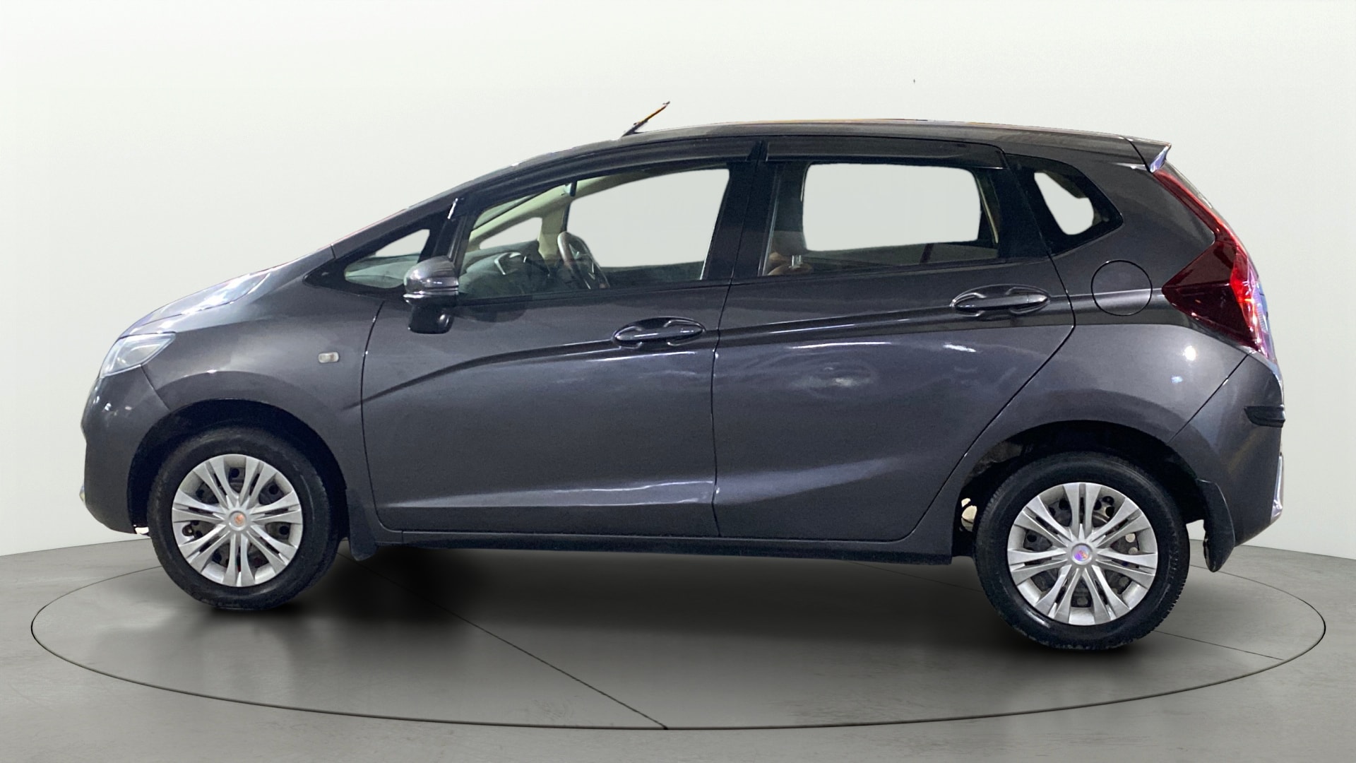 View 2018 Honda Jazz E MT Diesel Image 5 Used 2018 Honda Jazz E MT Diesel Image 5
