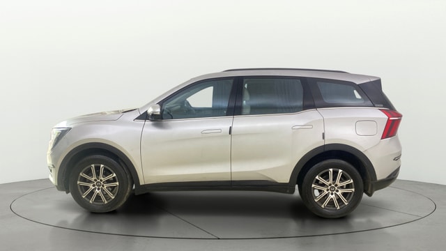 View Mahindra XUV700 Image 27 Used Mahindra XUV700 Image 27