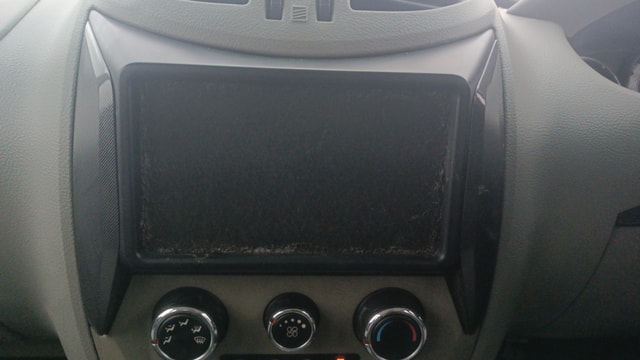 View Mahindra NuvoSport Image 19 Used Mahindra NuvoSport Image 19