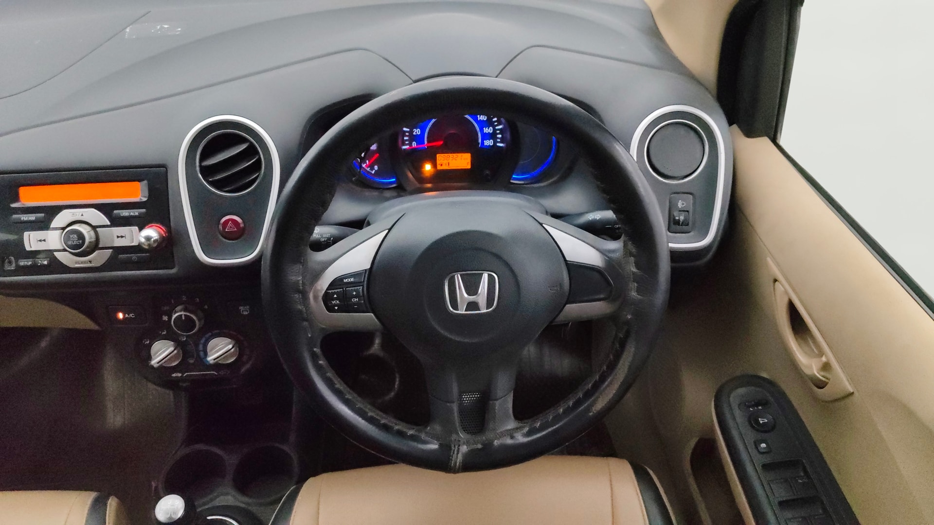 View 2015 Honda Mobilio E Diesel Image 20 Used 2015 Honda Mobilio E Diesel Image 20