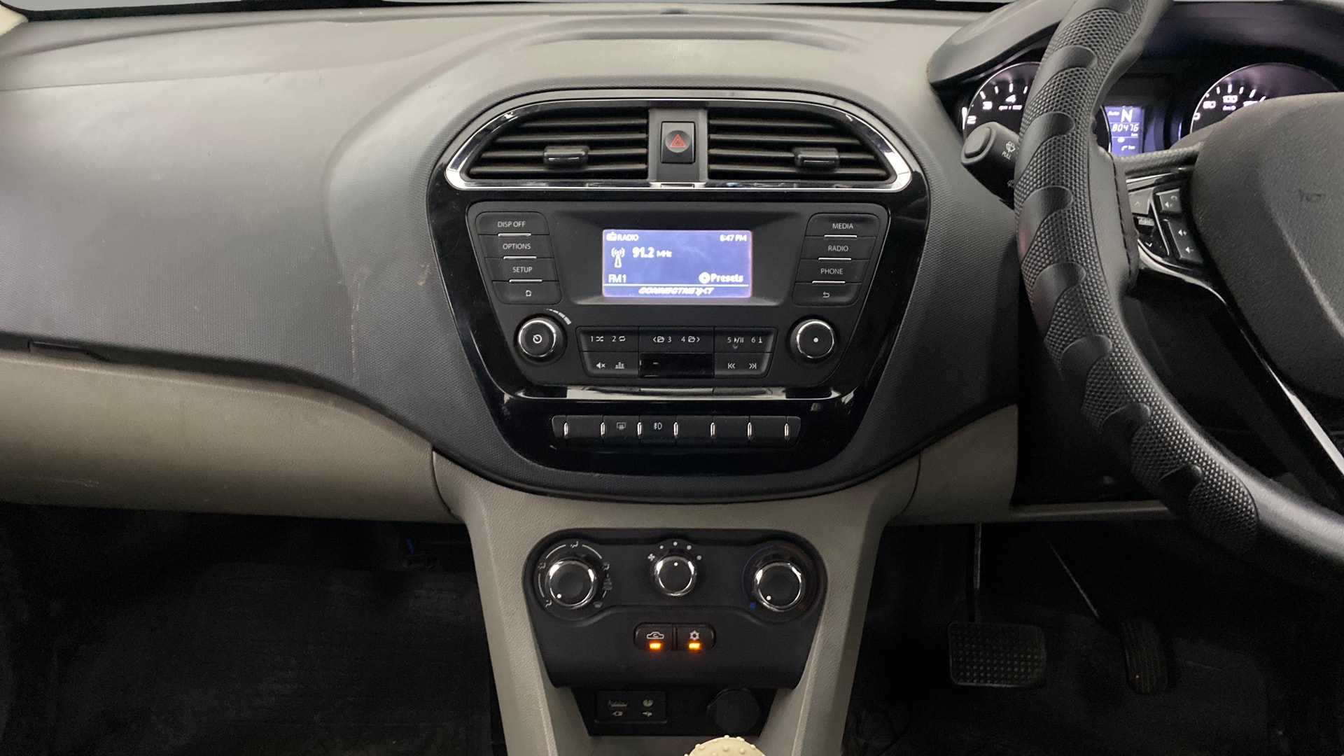 View 2018 Tata Tiago Revotorq XB Image 17 Used 2018 Tata Tiago Revotorq XB Image 17