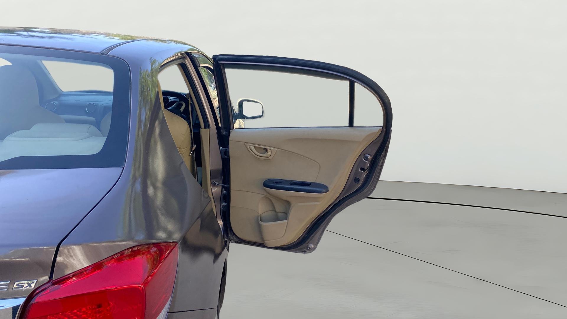 View 2014 Honda Amaze E MT Petrol BS IV Image 7 Used 2014 Honda Amaze E MT Petrol BS IV Image 7