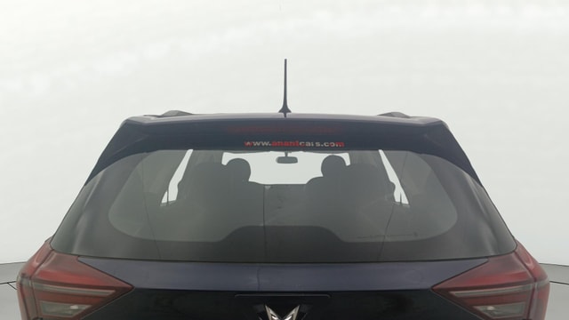 View Mahindra XUV700 Image 4 Used Mahindra XUV700 Image 4