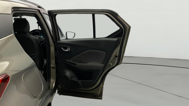 View Nissan Kicks Image 7 Used Nissan Kicks Image 7