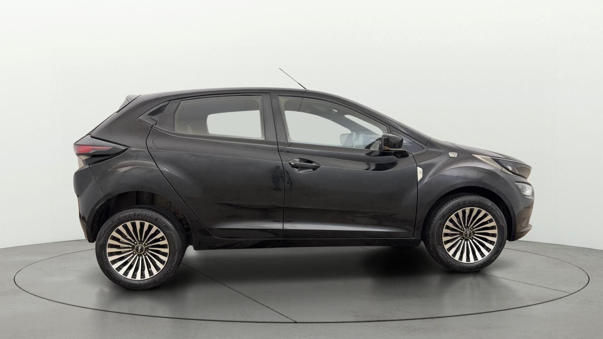 View 2022 Tata Altroz XZ Petrol Image 28 Used 2022 Tata Altroz XZ Petrol Image 28