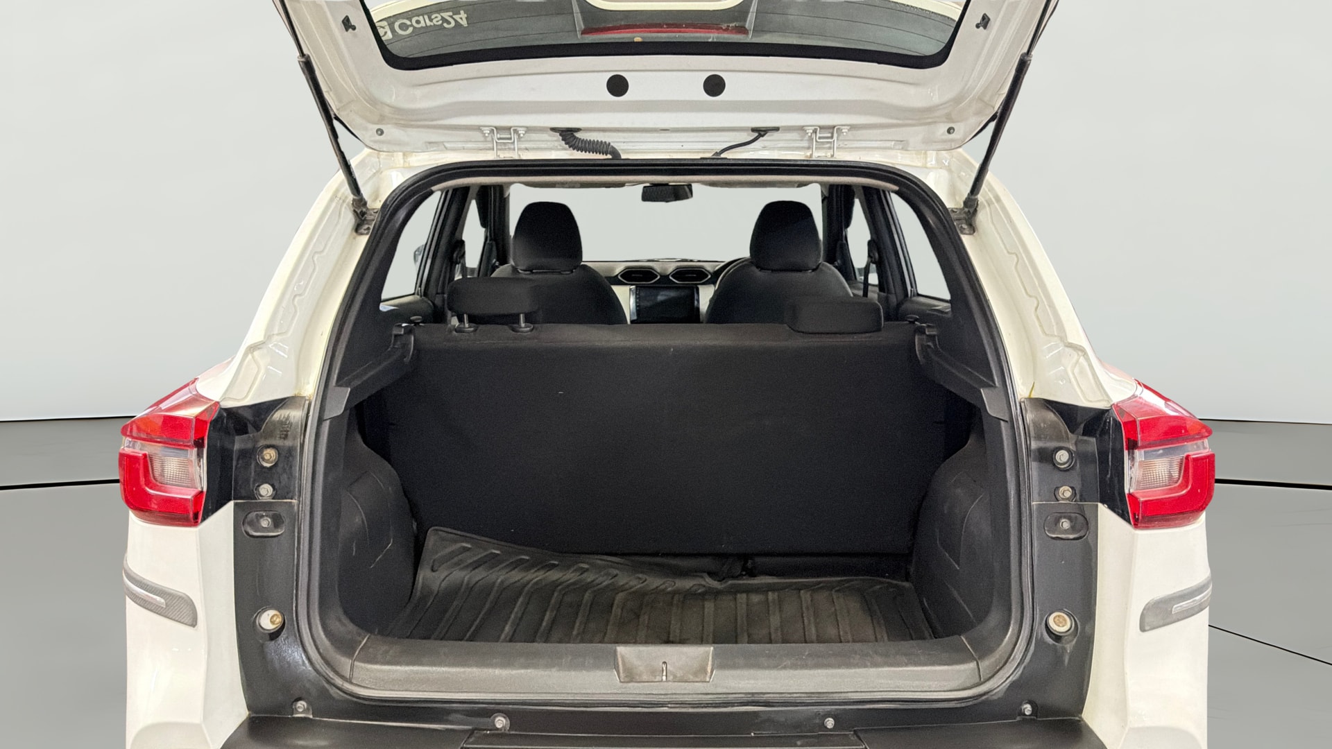View 2022 Nissan Magnite XE Image 37 Used 2022 Nissan Magnite XE Image 37