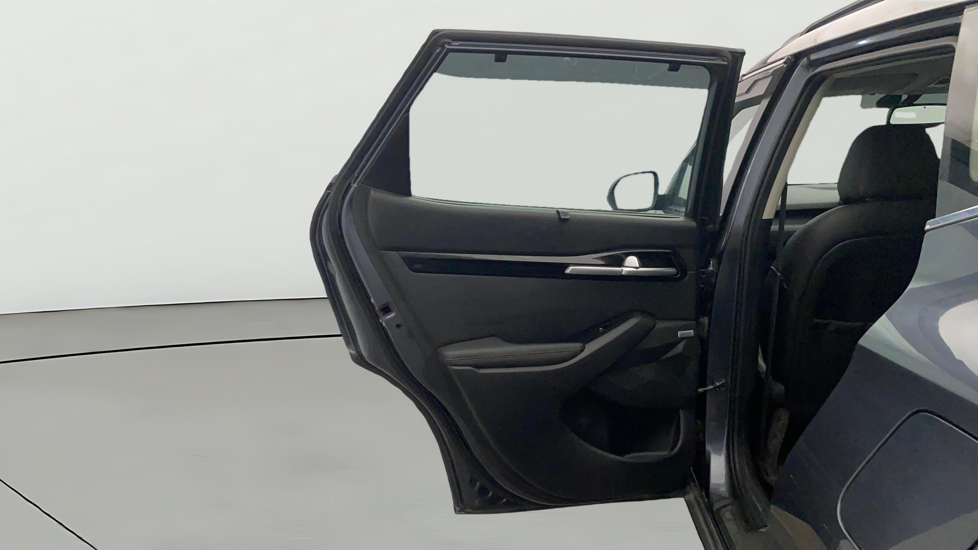 View 2023 Kia Seltos GTX Plus AT Diesel Image 16 Used 2023 Kia Seltos GTX Plus AT Diesel Image 16