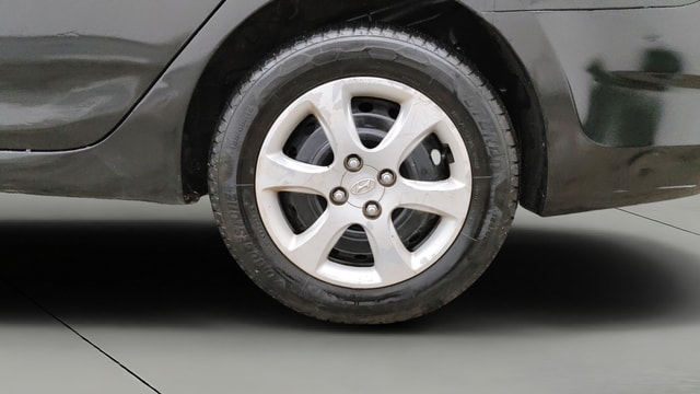View Hyundai Fluidic Verna Image 11 Used Hyundai Fluidic Verna Image 11