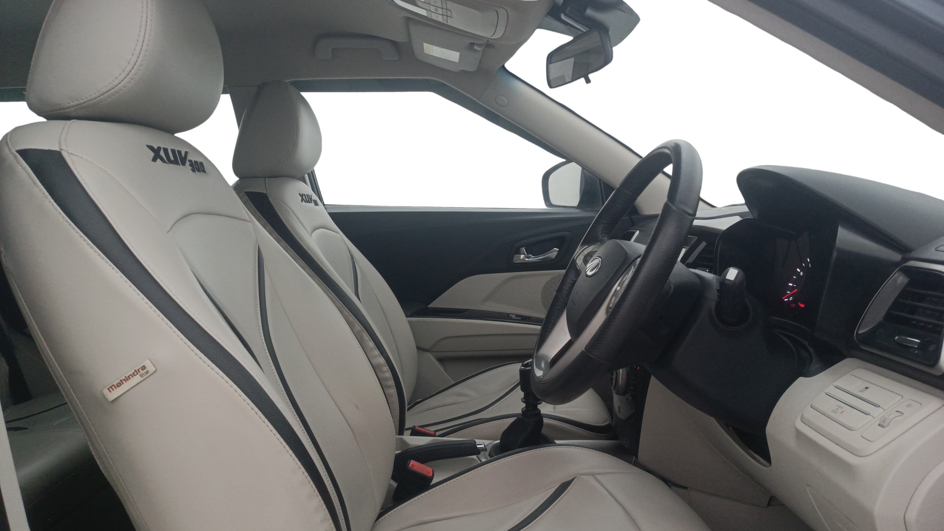 Used 2020 Mahindra XUV300 Used 2020 Mahindra XUV300