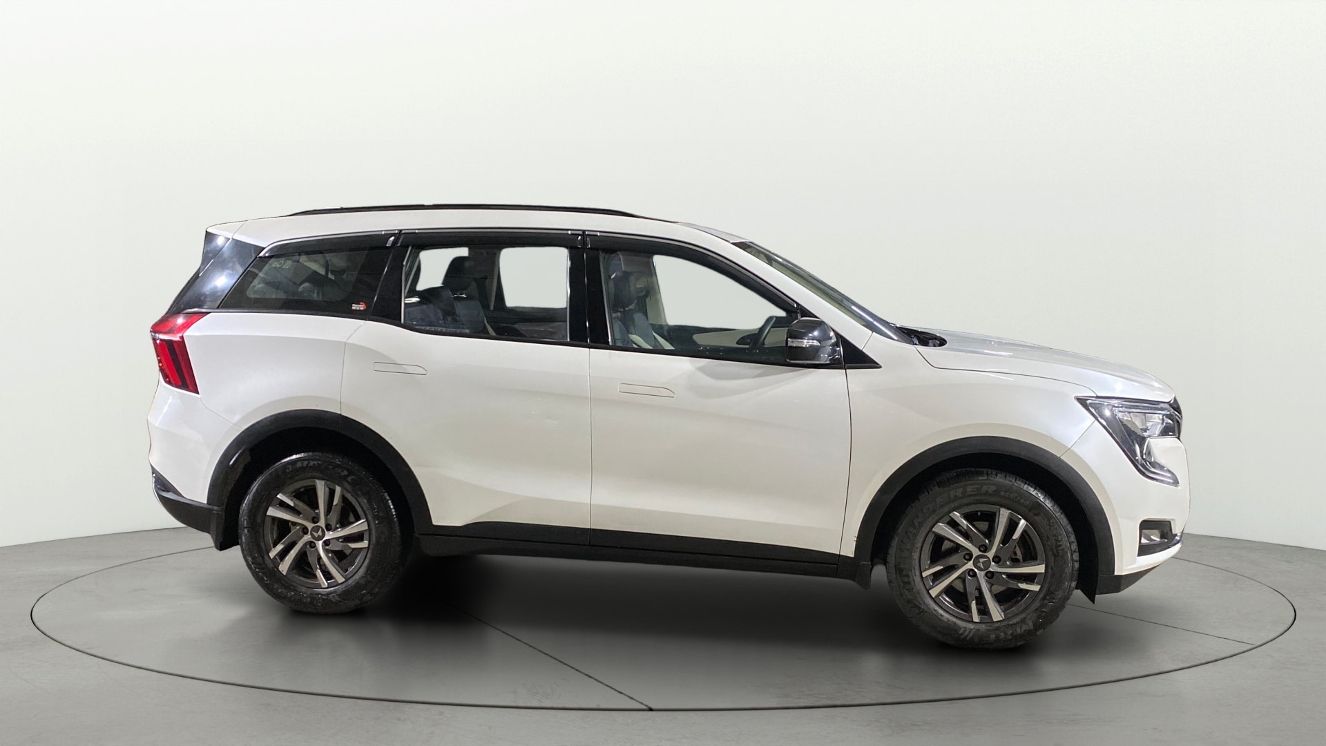 Used 2022 Mahindra XUV700 Used 2022 Mahindra XUV700
