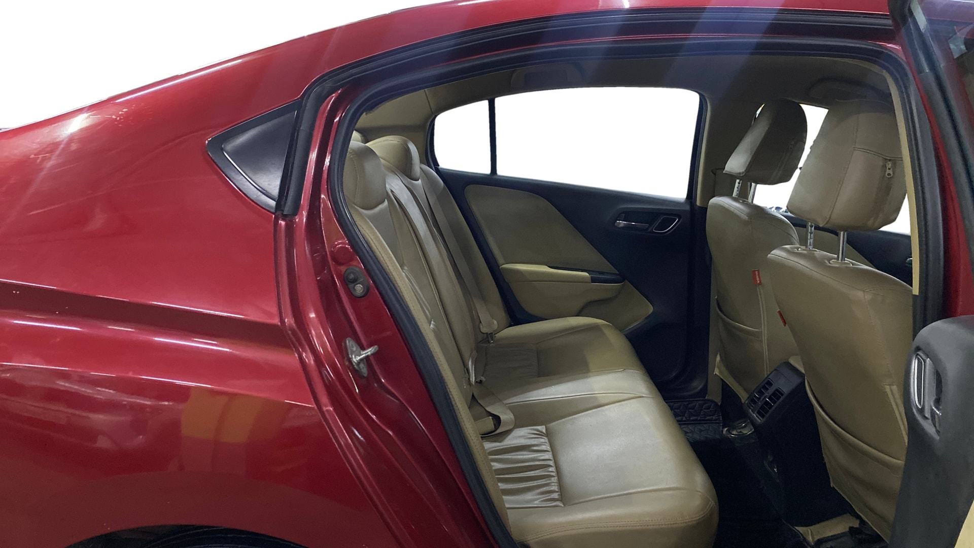 View 2019 Honda City ZX MT Diesel Anniversary Edition Image 36 Used 2019 Honda City ZX MT Diesel Anniversary Edition Image 36