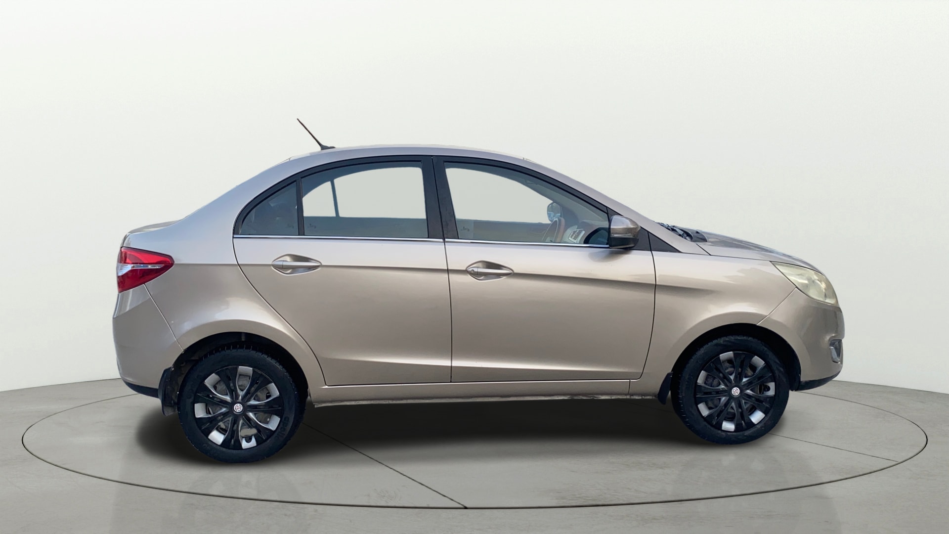 View 2016 Tata Zest XMS Petrol Image 8 Used 2016 Tata Zest XMS Petrol Image 8