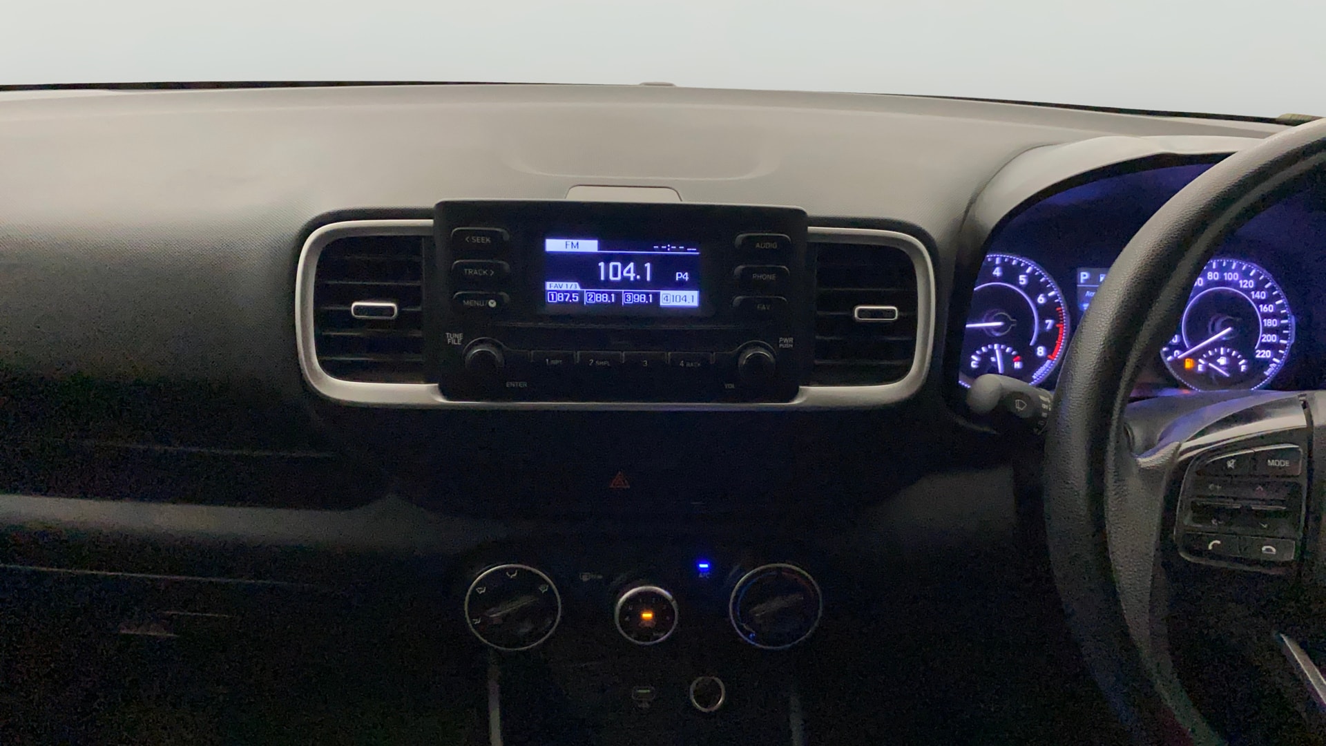 View 2019 Hyundai Venue S 1.0 Petrol AT Image 30 Used 2019 Hyundai Venue S 1.0 Petrol AT Image 30