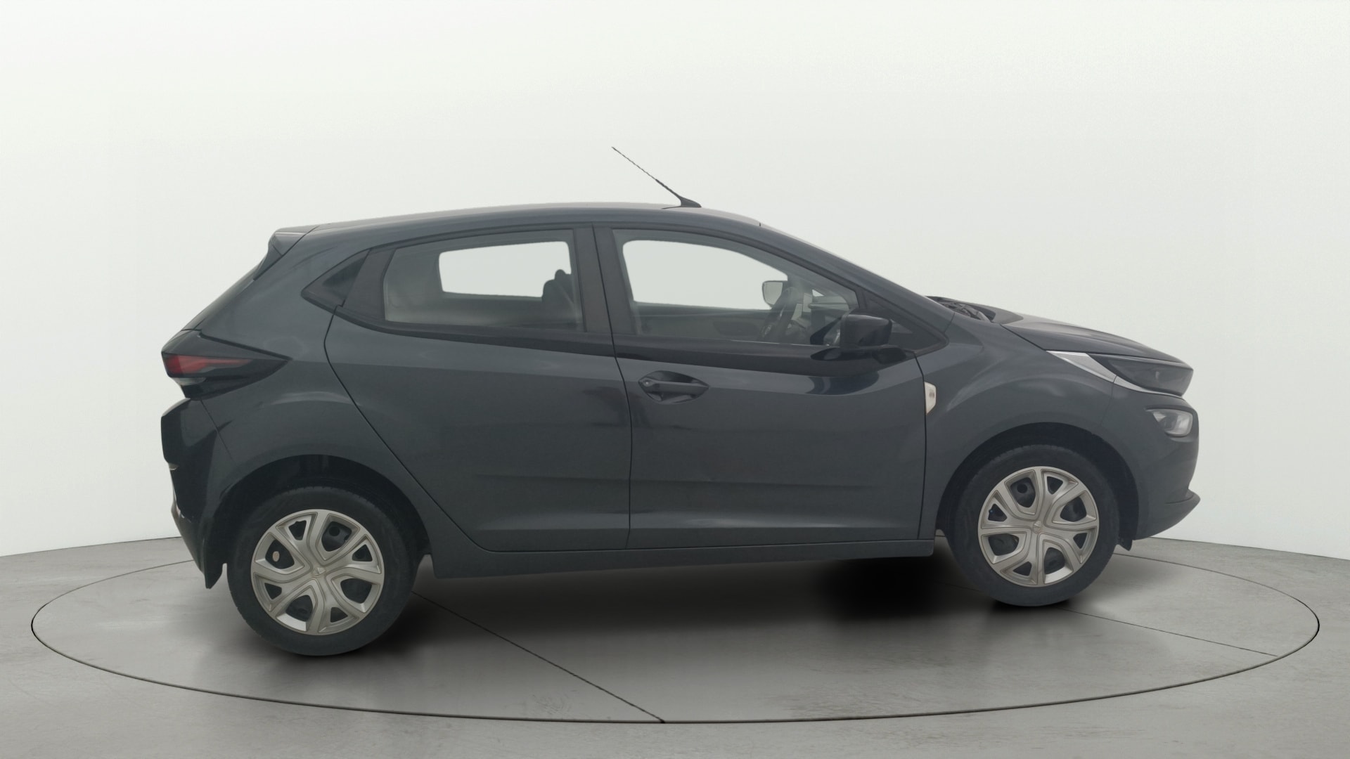 View 2021 Tata Altroz XT Petrol Image 9 Used 2021 Tata Altroz XT Petrol Image 9