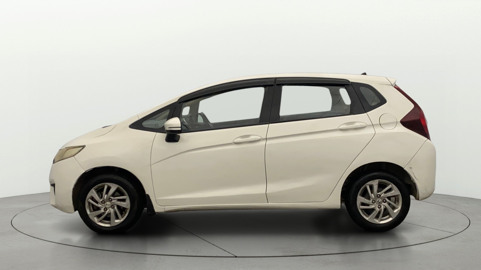 View 2015 Honda Jazz E MT Diesel Image 28 Used 2015 Honda Jazz E MT Diesel Image 28