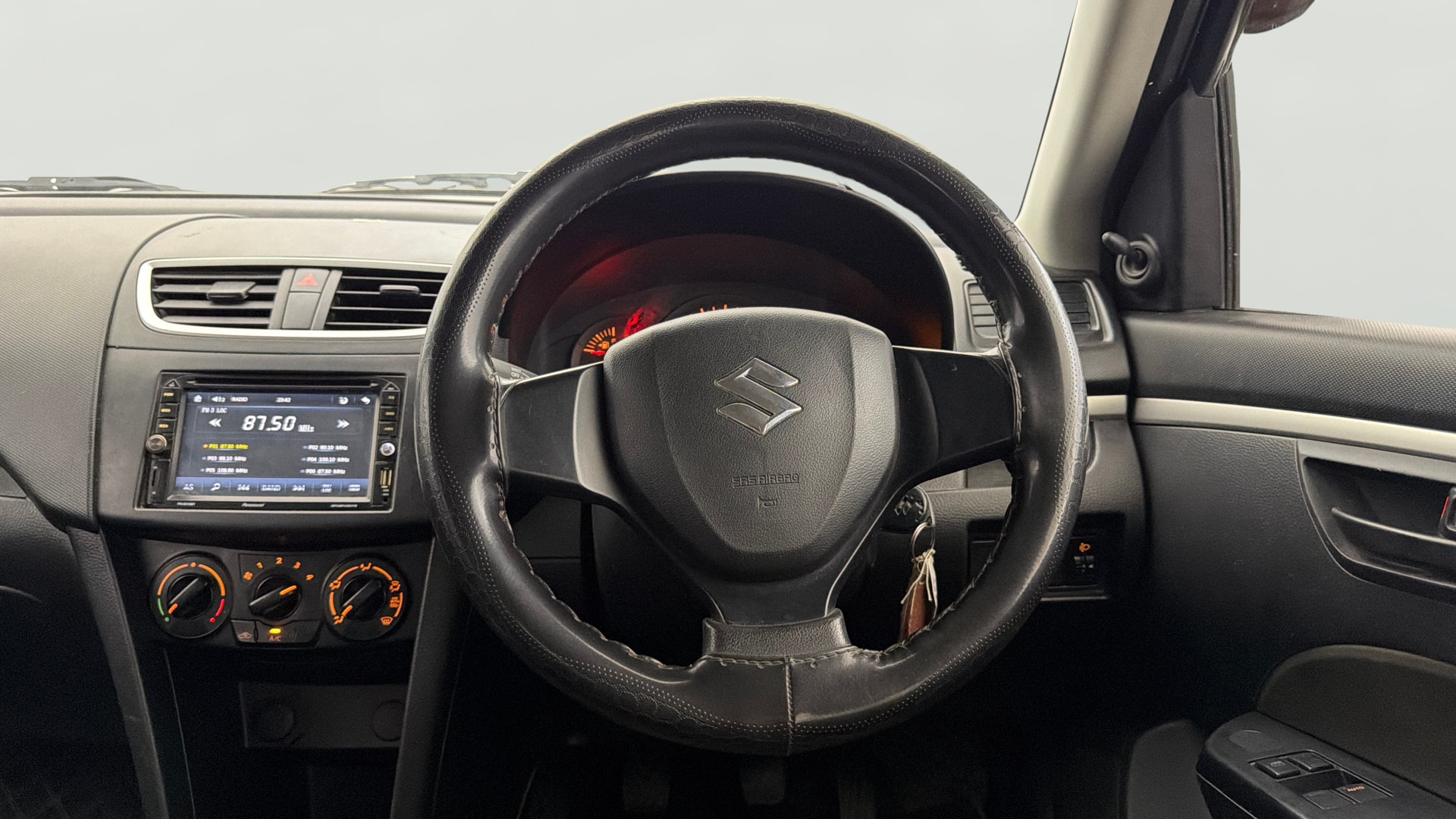 View 2017 Maruti Suzuki 1000 Base Variant Image 20 Used 2017 Maruti Suzuki 1000 Base Variant Image 20