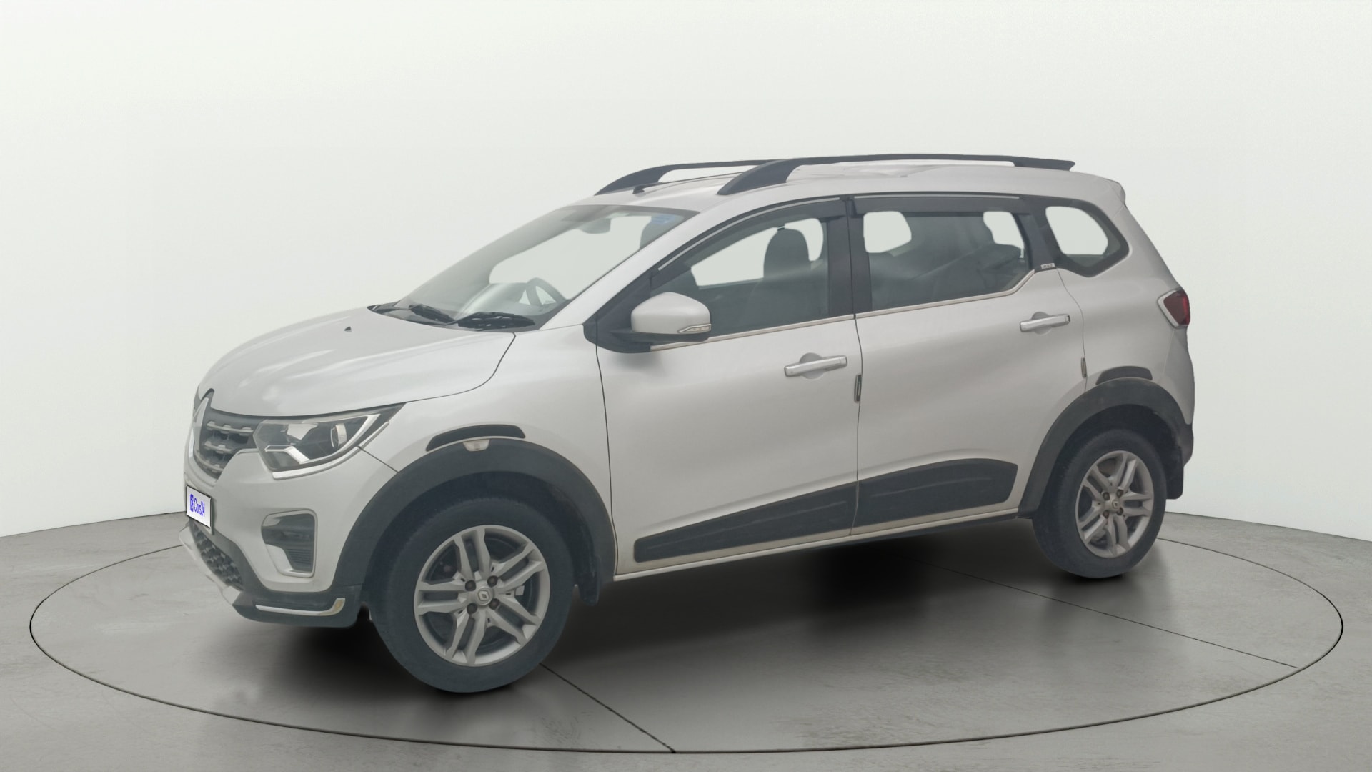 View 2020 Renault Triber RXZ AMT Image 22 Used 2020 Renault Triber RXZ AMT Image 22