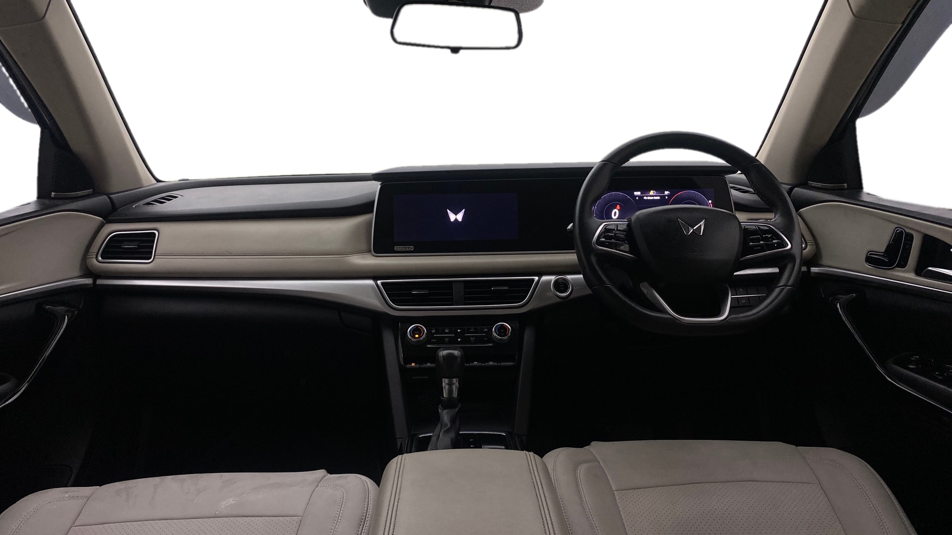 Used 2022 Mahindra XUV700 Used 2022 Mahindra XUV700