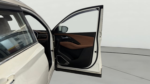 View MG Hector Plus Image 47 Used MG Hector Plus Image 47