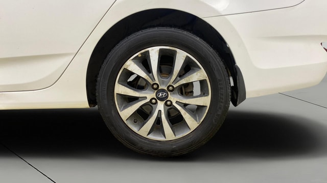 View Hyundai Fluidic Verna Image 11 Used Hyundai Fluidic Verna Image 11