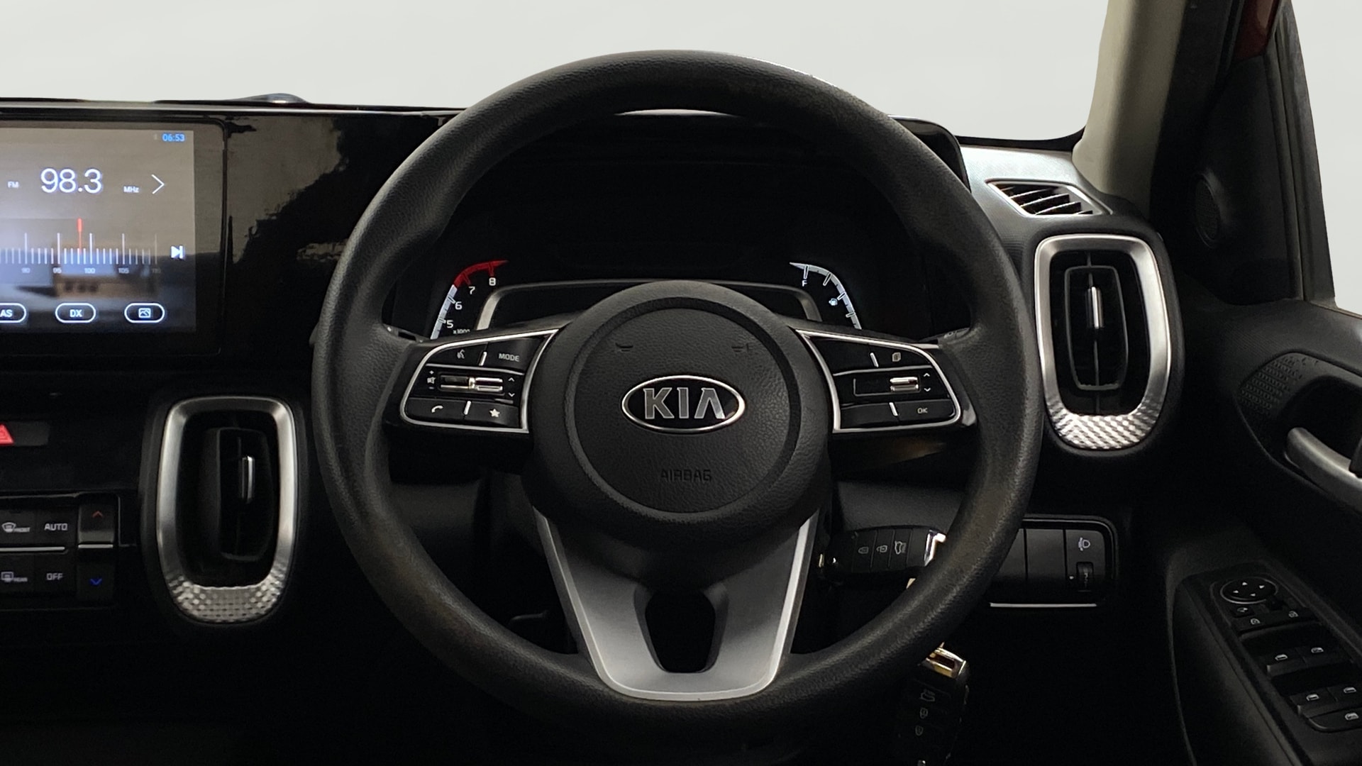 View 2021 Kia Sonet HTK Plus Petrol Image 20 Used 2021 Kia Sonet HTK Plus Petrol Image 20