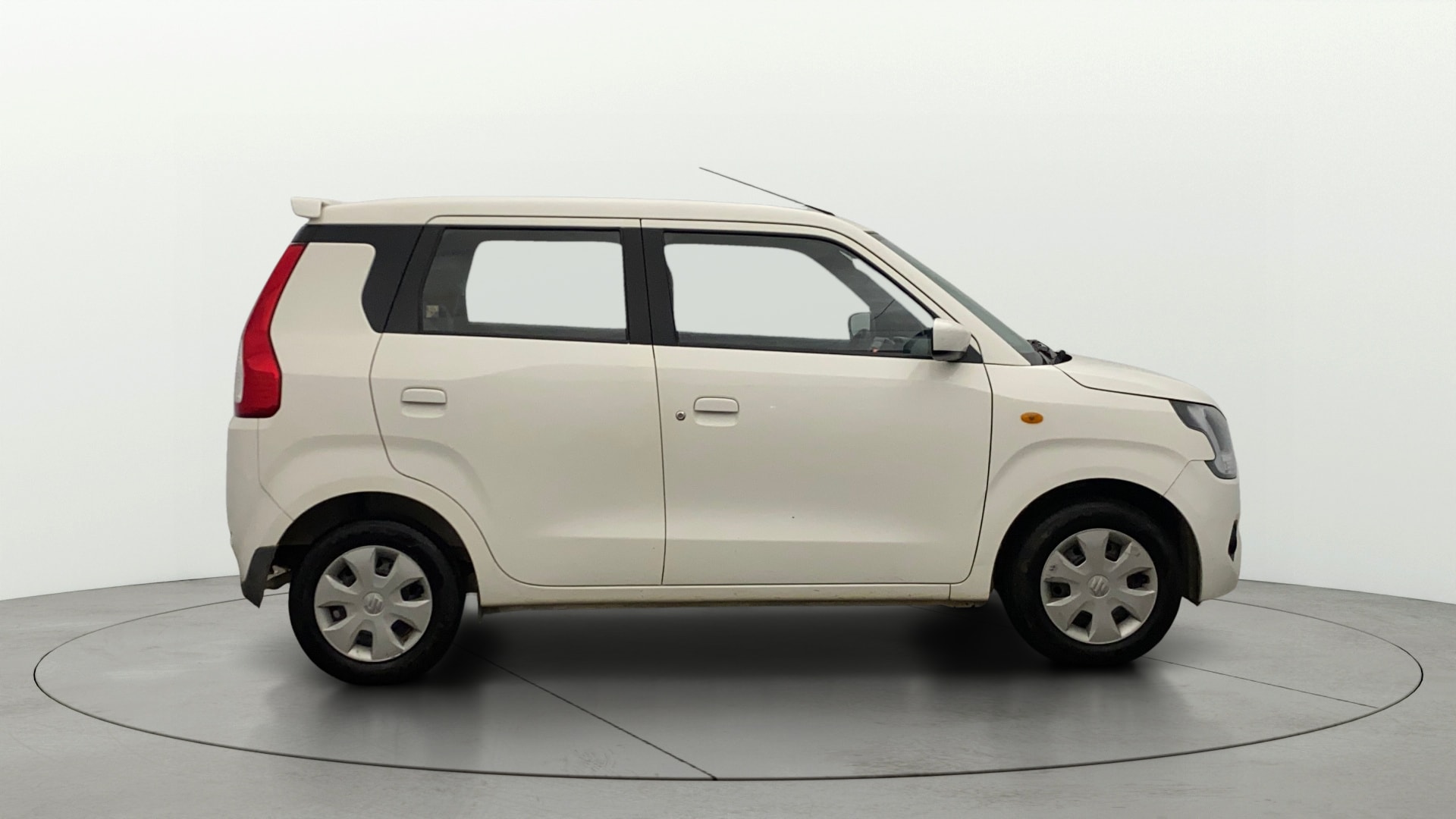 View 2024 Maruti Suzuki 1000 Base Variant Image 29 Used 2024 Maruti Suzuki 1000 Base Variant Image 29