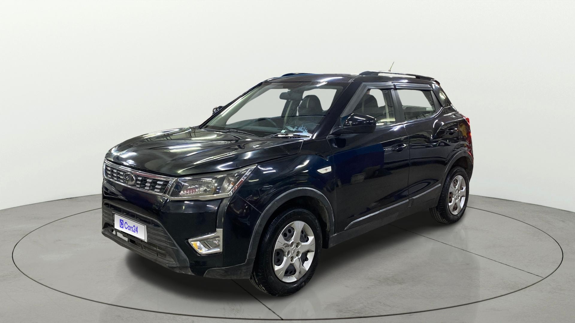 View 2020 Mahindra XUV300 W4 Petrol BS IV Image 34 Used 2020 Mahindra XUV300 W4 Petrol BS IV Image 34