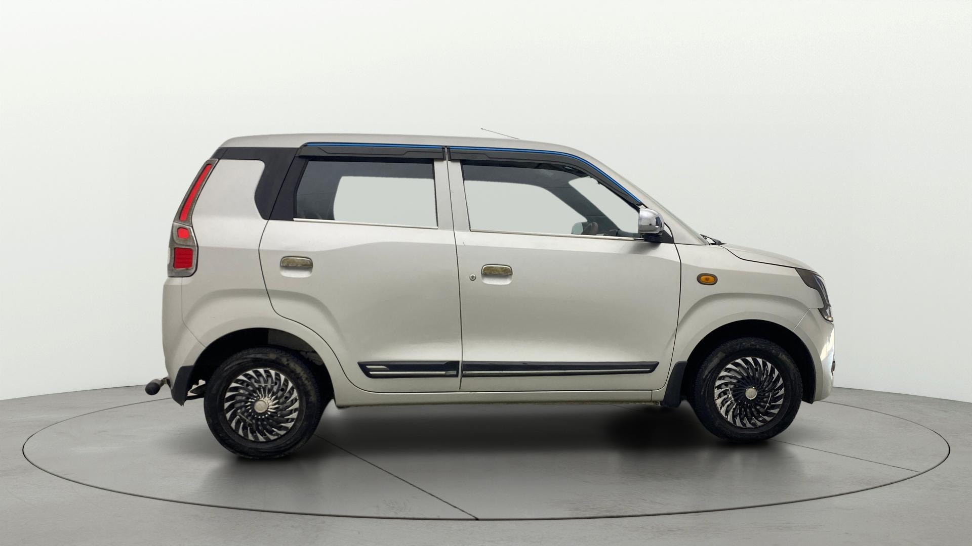 View 2024 Maruti Suzuki 1000 Base Variant Image 8 Used 2024 Maruti Suzuki 1000 Base Variant Image 8