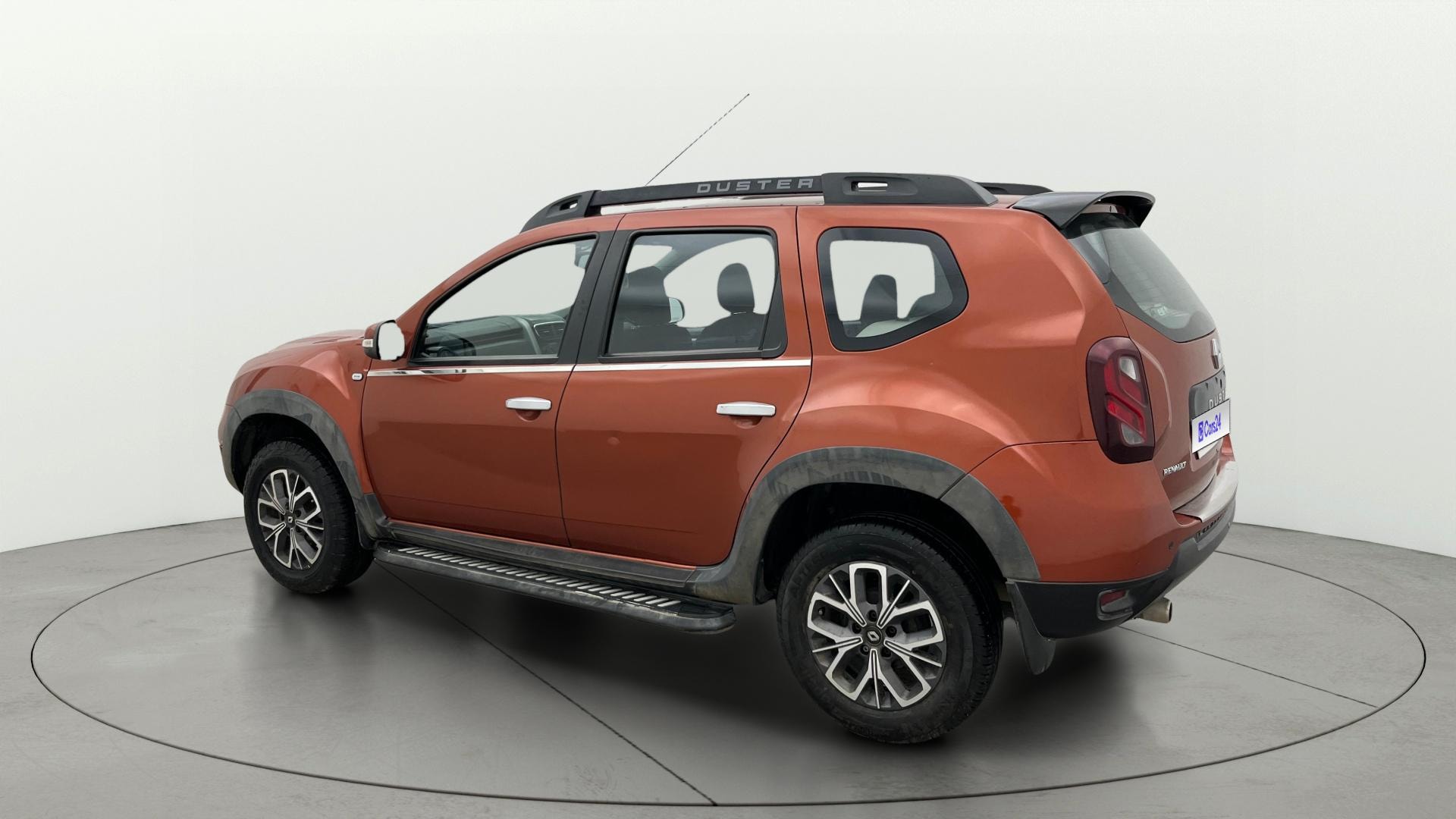 View 2022 Renault Duster Petrol RXS BS IV Image 2 Used 2022 Renault Duster Petrol RXS BS IV Image 2
