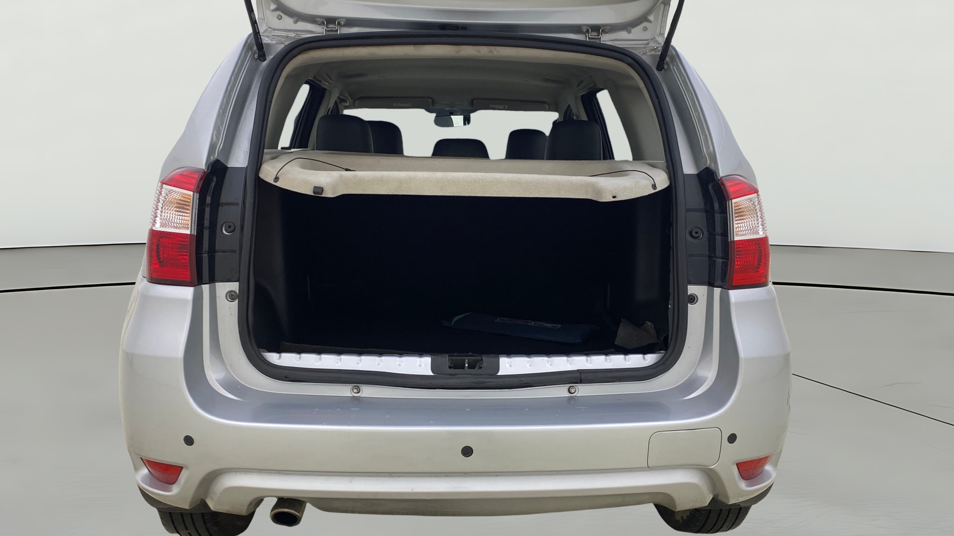 View 2017 Nissan Terrano XV D PRE 110 PS AMT Image 39 Used 2017 Nissan Terrano XV D PRE 110 PS AMT Image 39